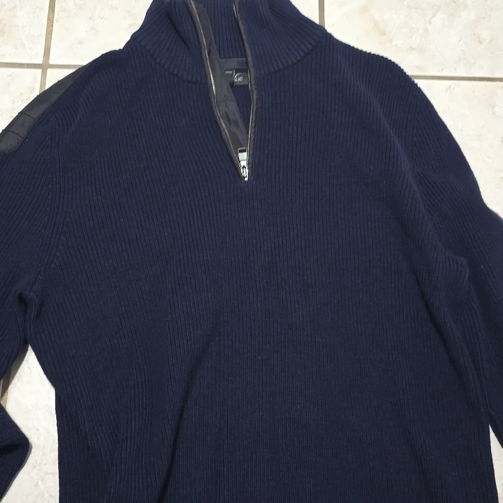Men's Black Sweater - Picture 3 of 3